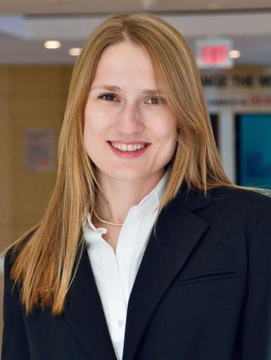 headshot of Diana Nalyvanna